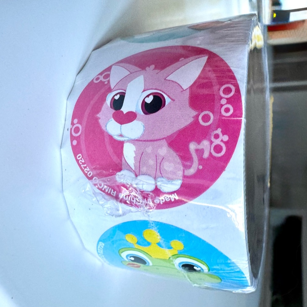 Cute Lovely Animals Valentine’s Day Roll of 100 Stickers